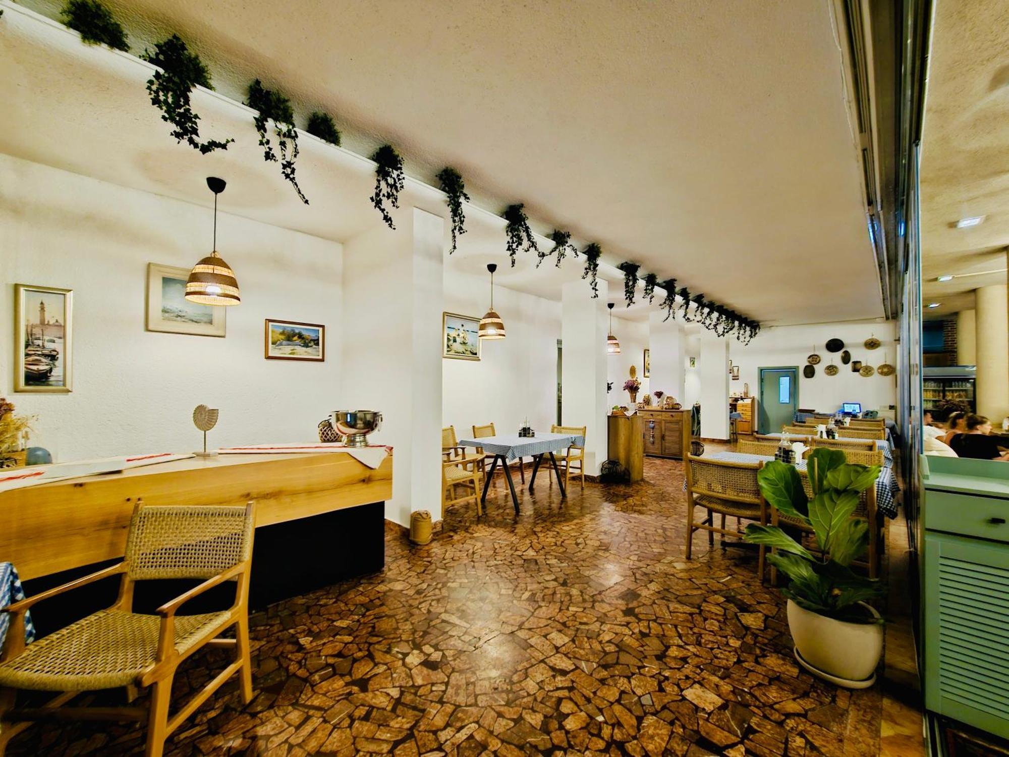 Hotel Carmen Eforie Nord Exterior photo